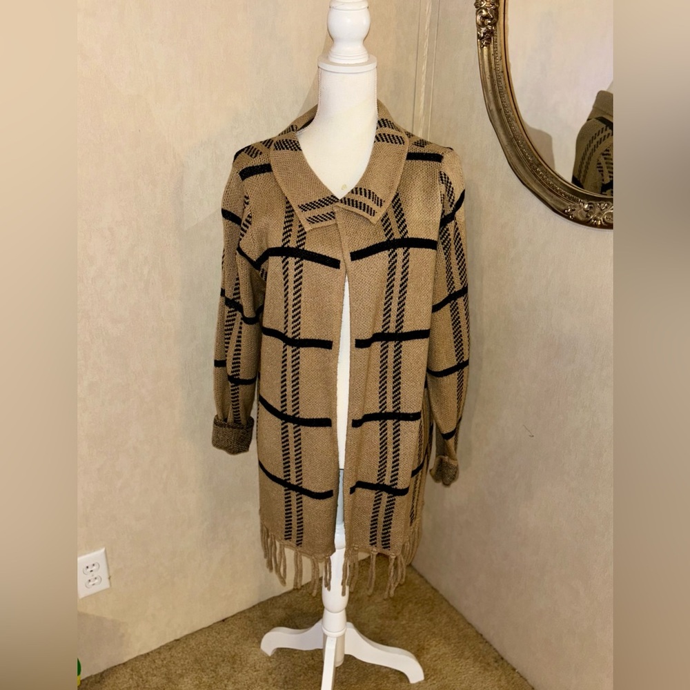 Worn once, Slip on sweater, size L